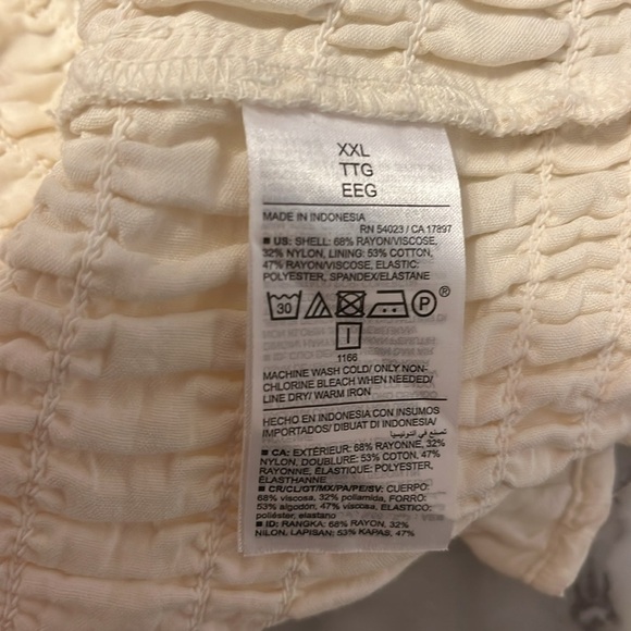 Old Navy Cream Smocked Blouse Size XXL NWT - Picture 10 of 11